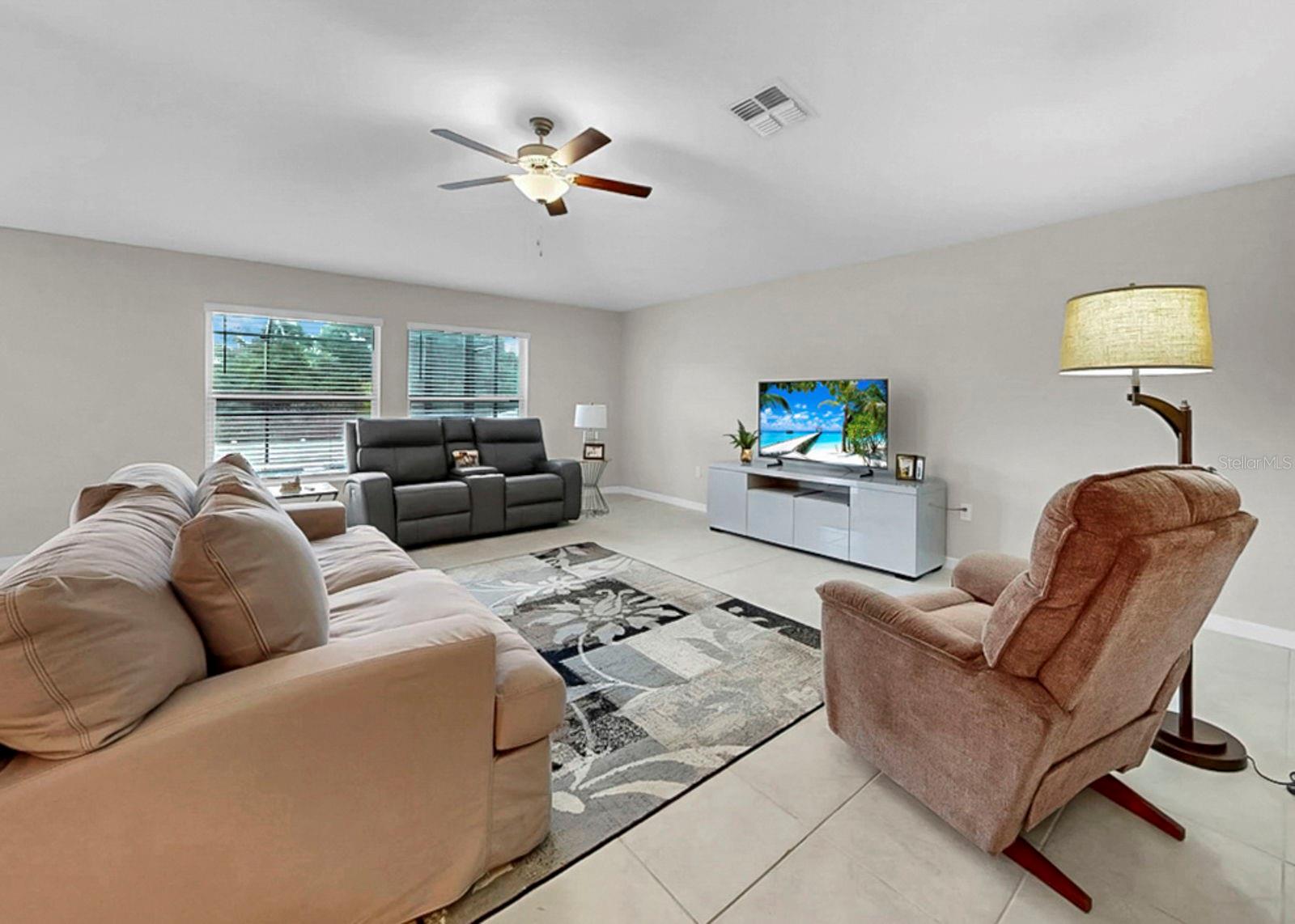 Image 9 of 54 For 16568 Delia Street