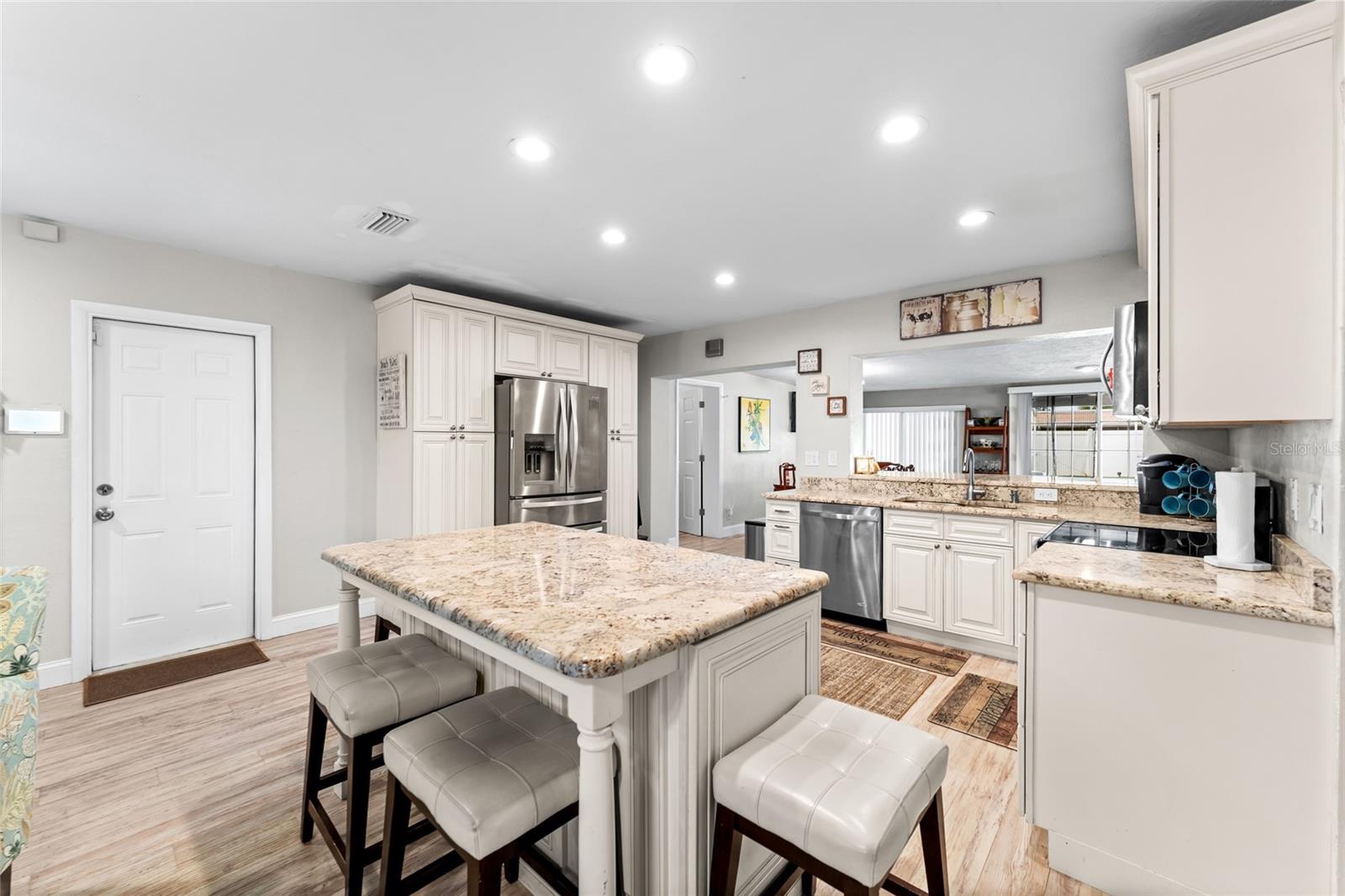 Image 10 of 68 For 4533 20th Avenue N