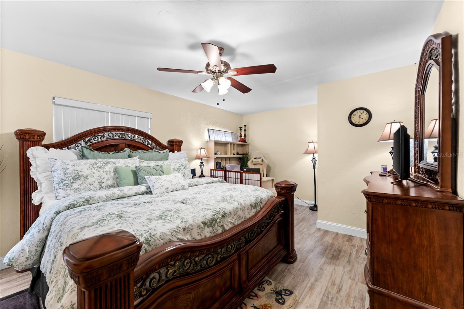 Image 14 of 68 For 4533 20th Avenue N