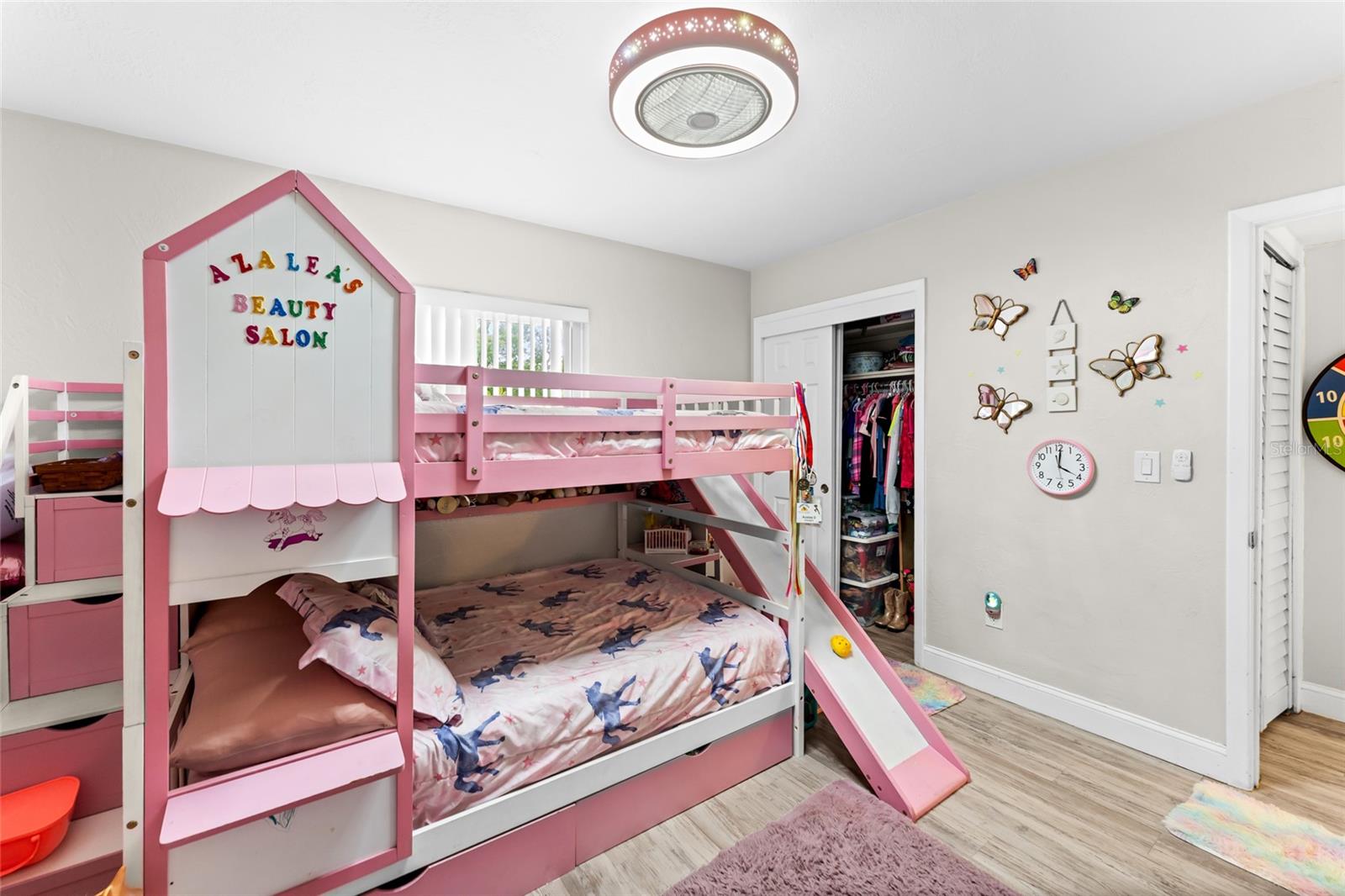 Image 19 of 68 For 4533 20th Avenue N