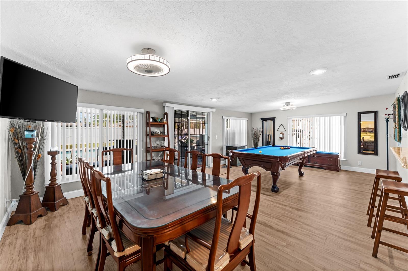 Image 21 of 68 For 4533 20th Avenue N