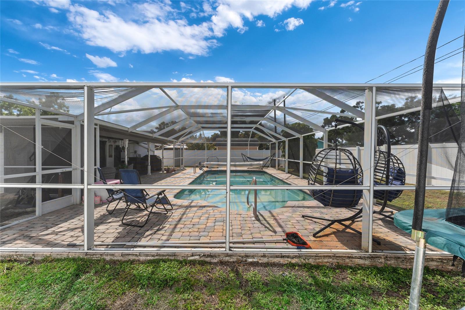 Image 35 of 68 For 4533 20th Avenue N