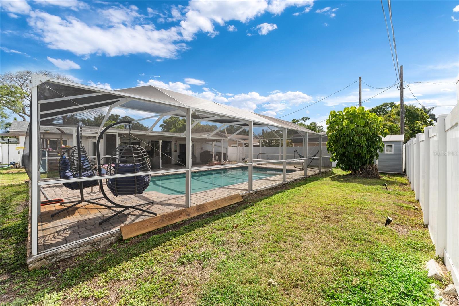 Image 36 of 68 For 4533 20th Avenue N