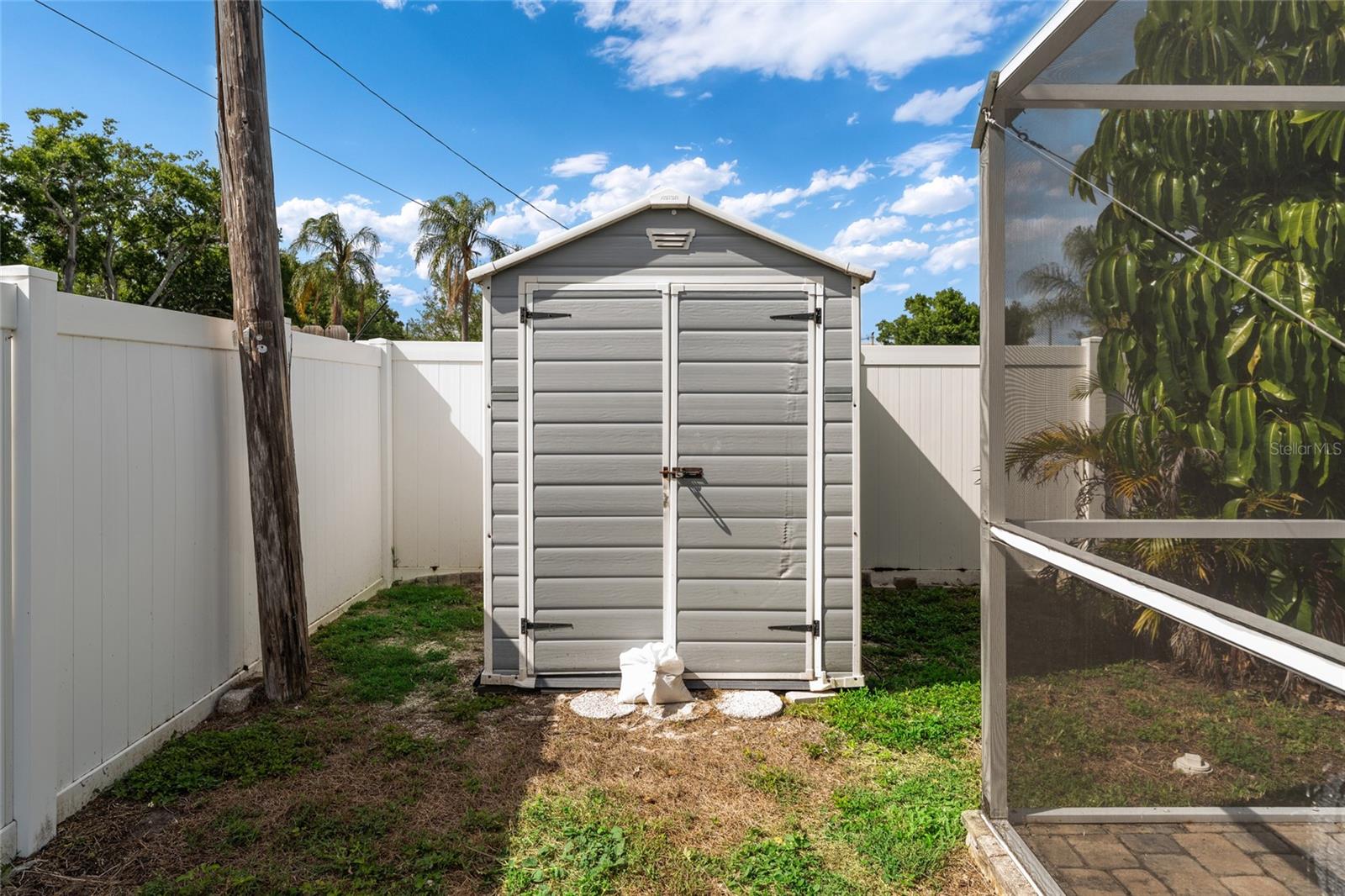 Image 42 of 68 For 4533 20th Avenue N