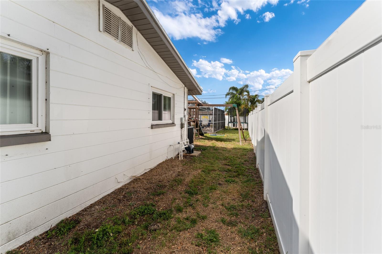 Image 43 of 68 For 4533 20th Avenue N