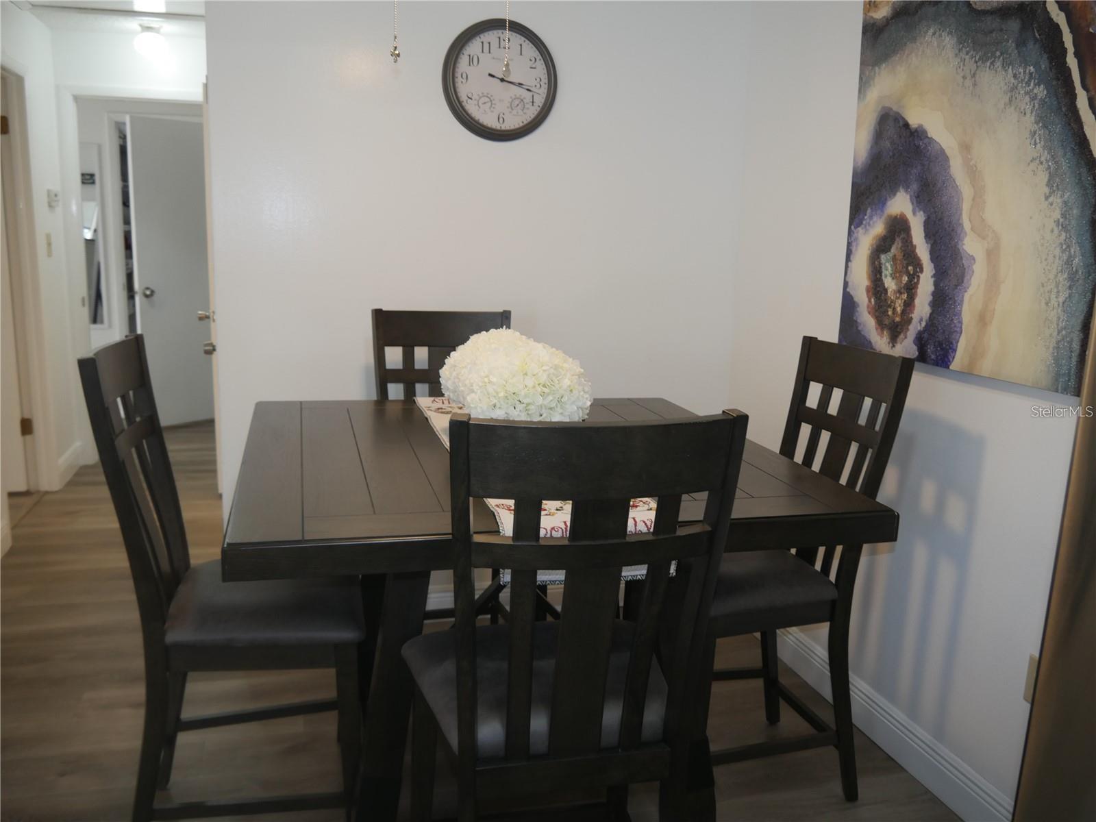 Image 12 of 35 For 6165 Chesham Drive 5