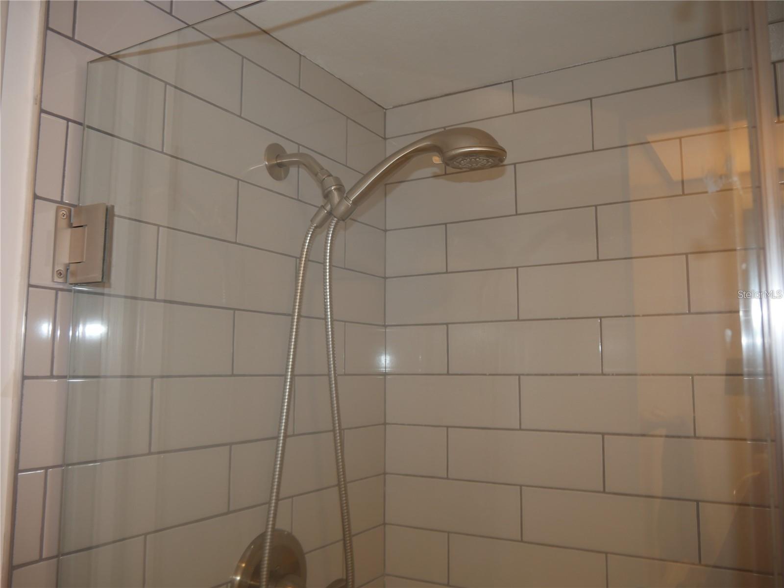 Image 19 of 35 For 6165 Chesham Drive 5