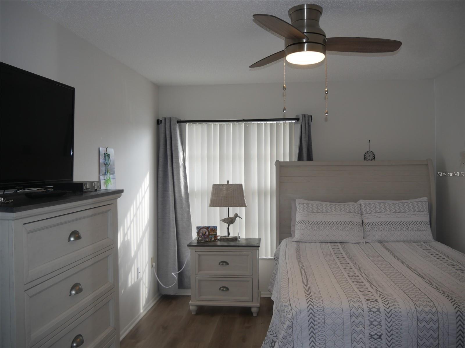 Image 23 of 35 For 6165 Chesham Drive 5