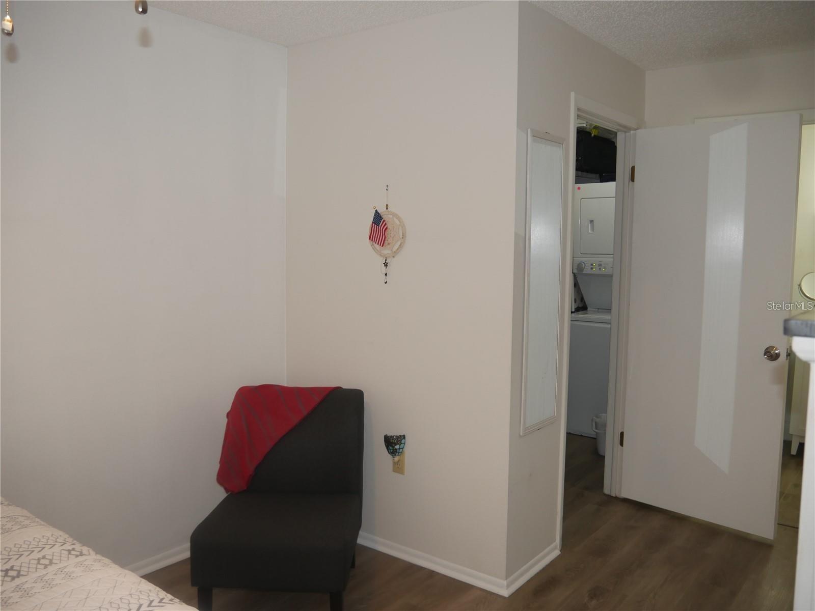 Image 25 of 35 For 6165 Chesham Drive 5