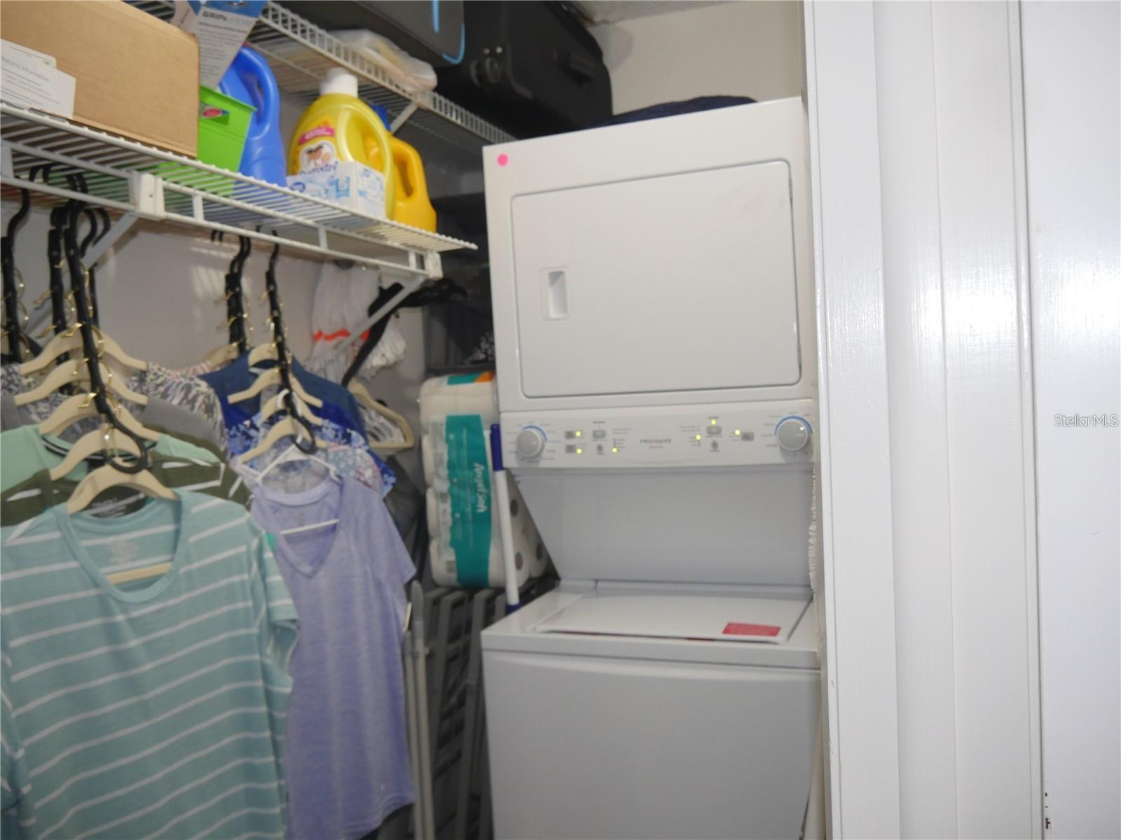 Image 27 of 35 For 6165 Chesham Drive 5