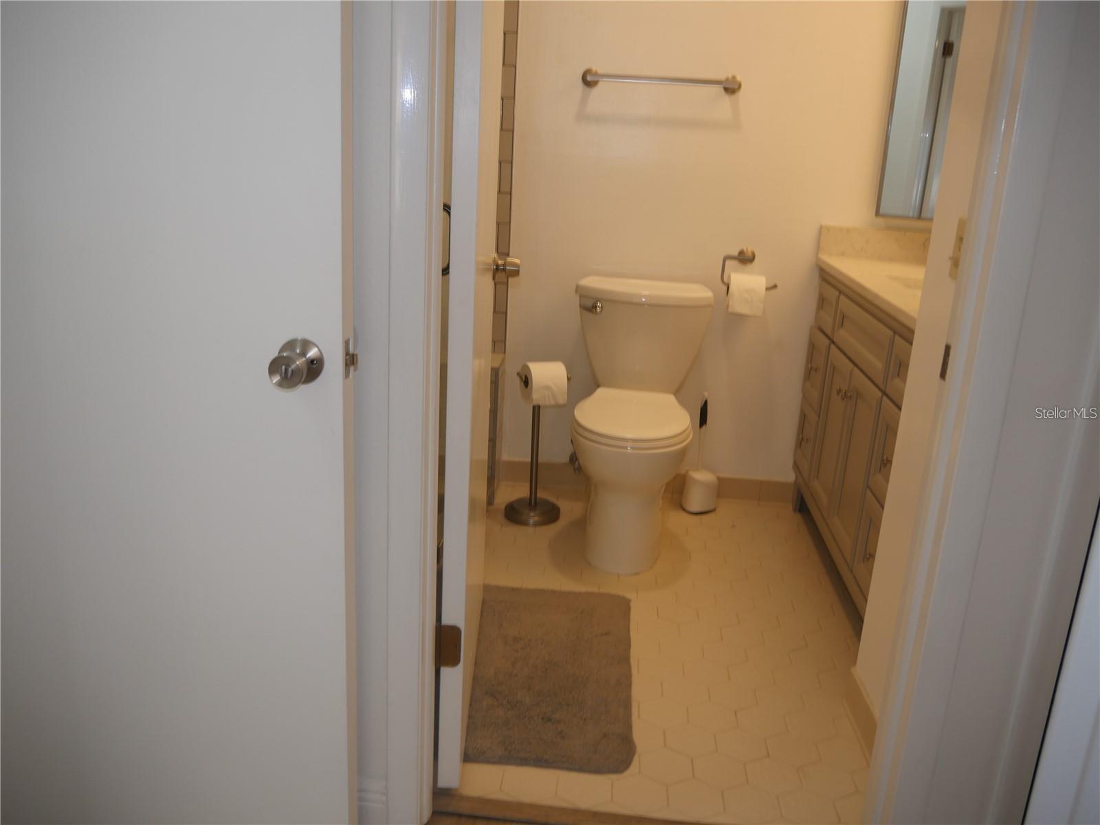 Image 31 of 35 For 6165 Chesham Drive 5