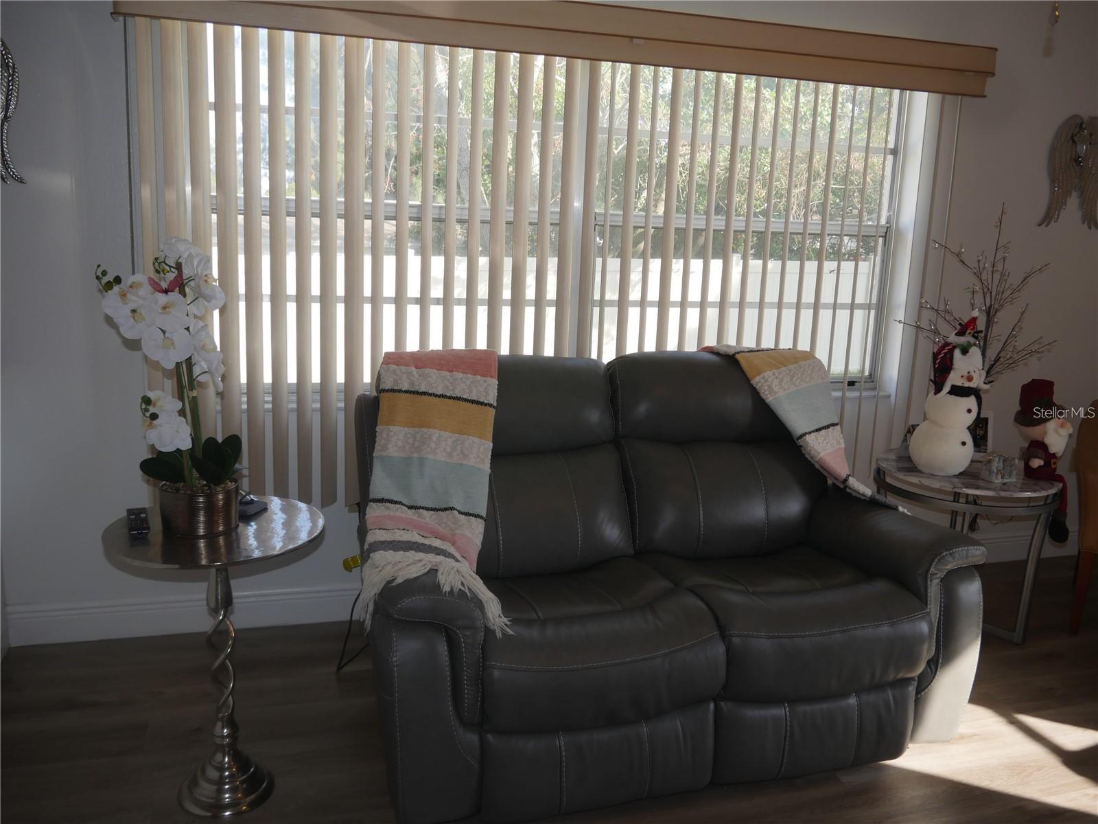 Image 5 of 35 For 6165 Chesham Drive 5