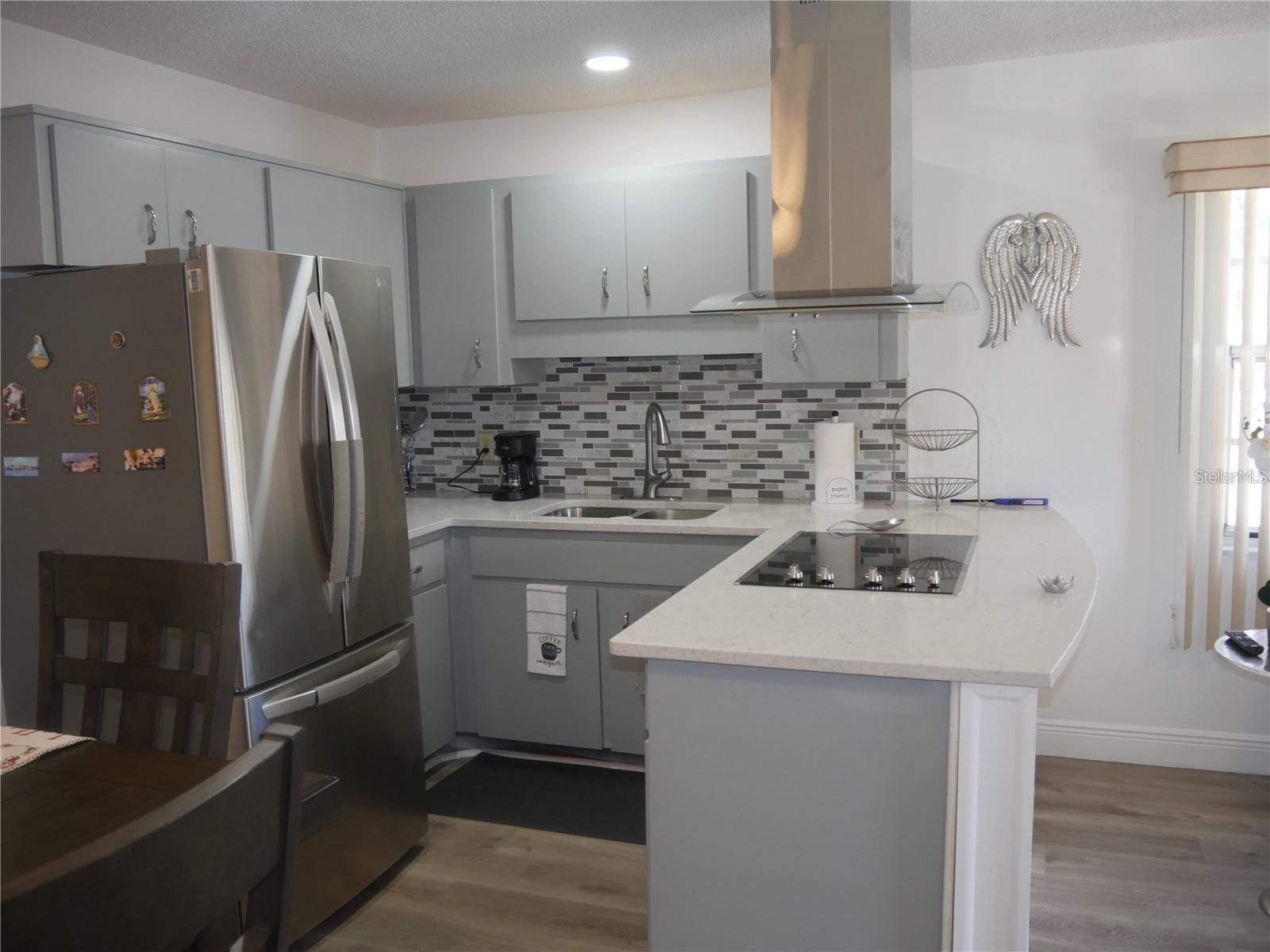 Image 6 of 35 For 6165 Chesham Drive 5