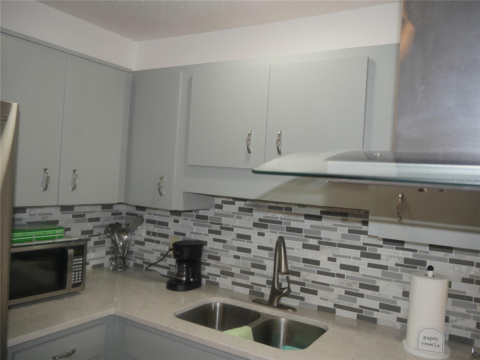 Image 7 of 35 For 6165 Chesham Drive 5