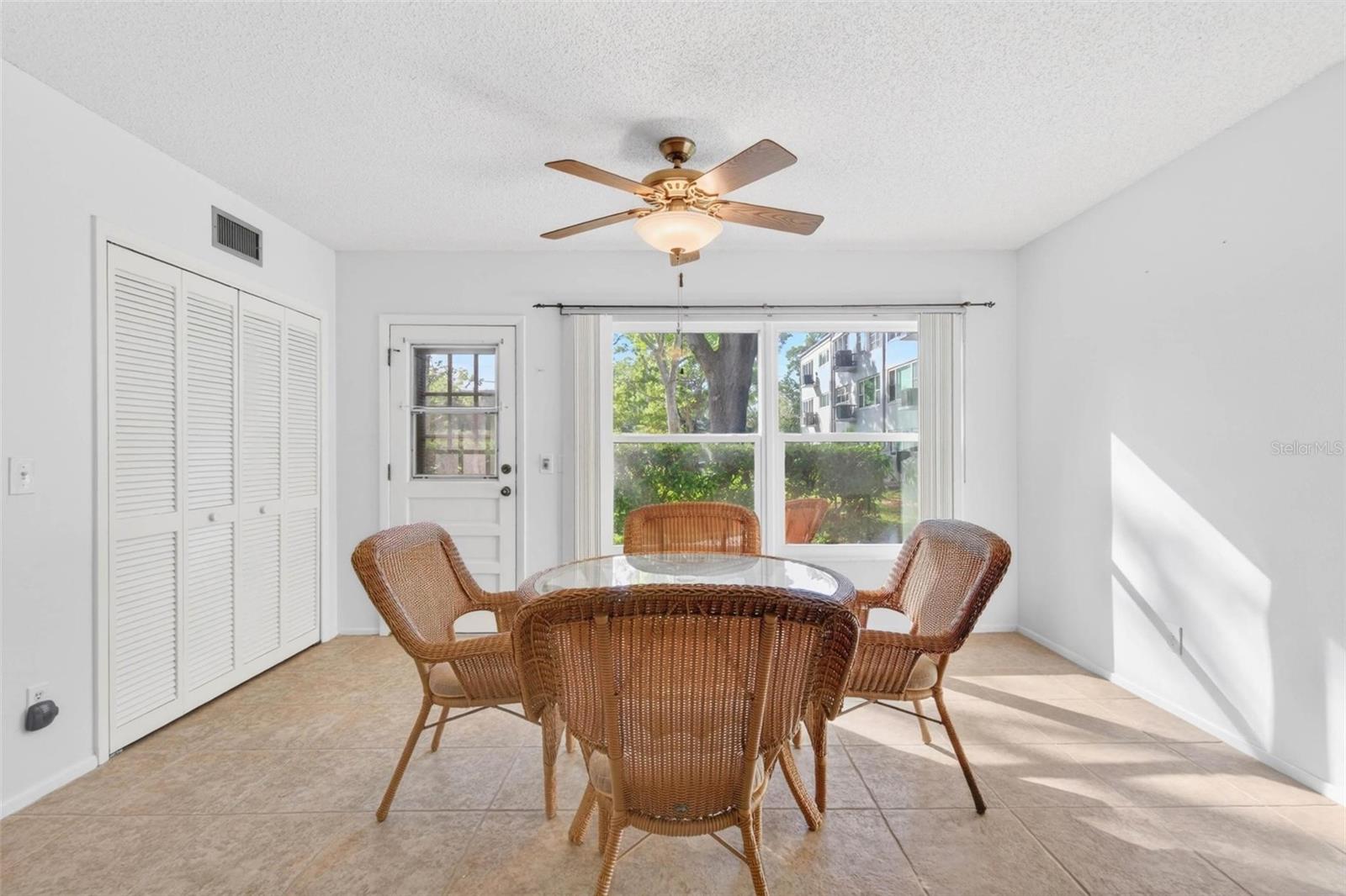 Image 10 of 40 For 2295 Americus Boulevard E 7