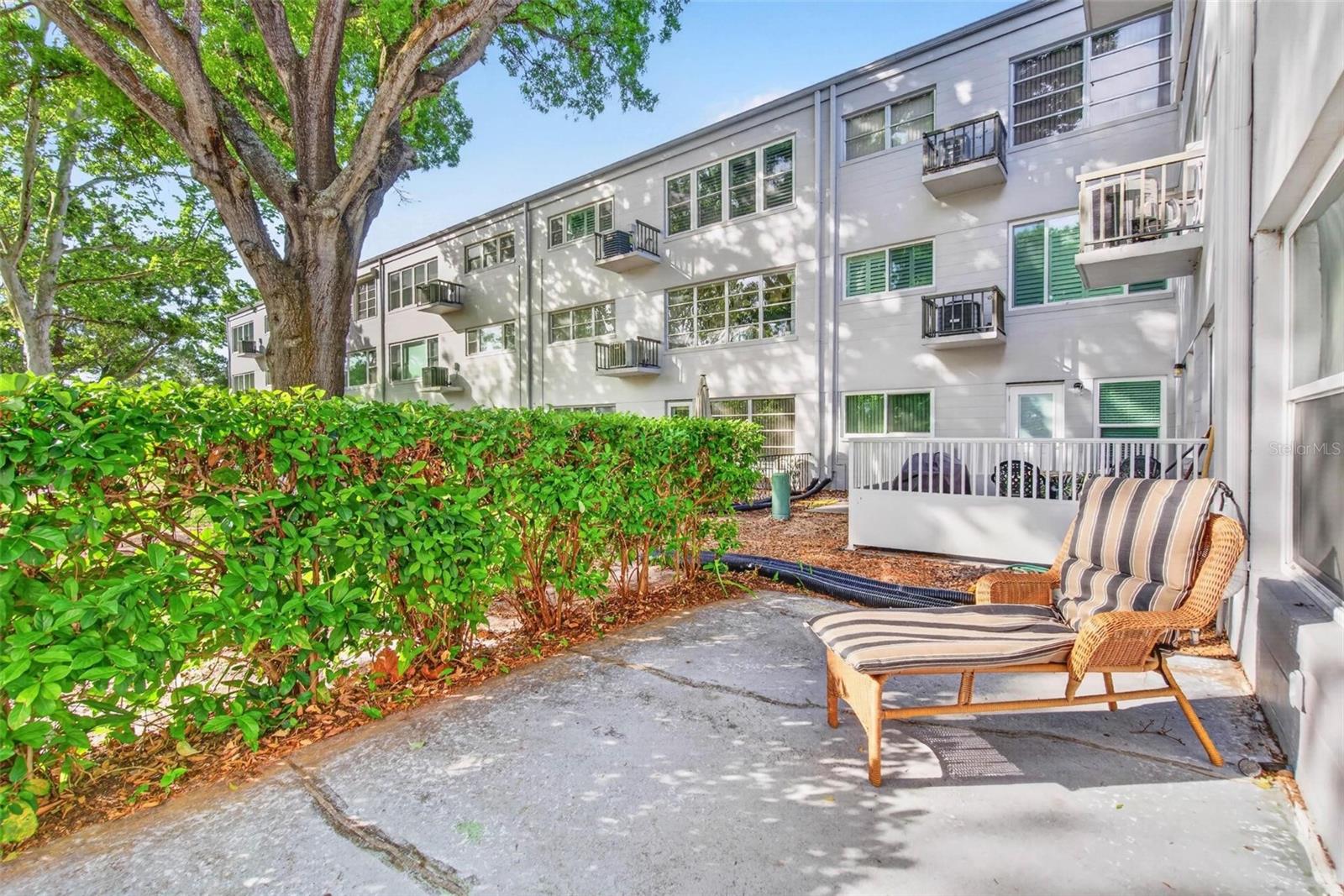 Image 18 of 40 For 2295 Americus Boulevard E 7