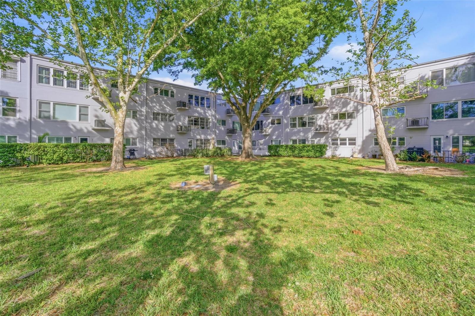 Image 19 of 40 For 2295 Americus Boulevard E 7