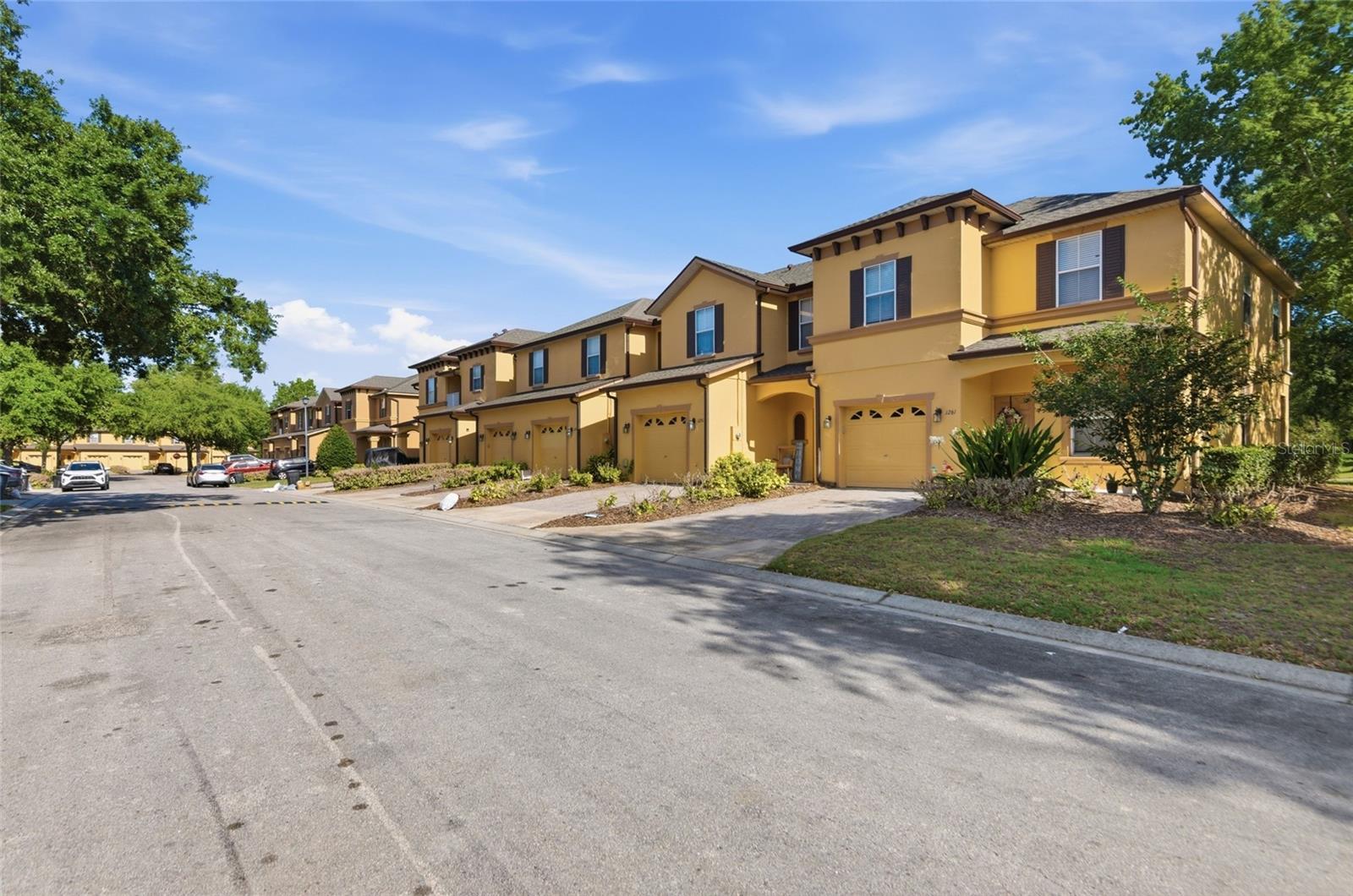 Image 24 of 28 For 1330 Long Oak Way
