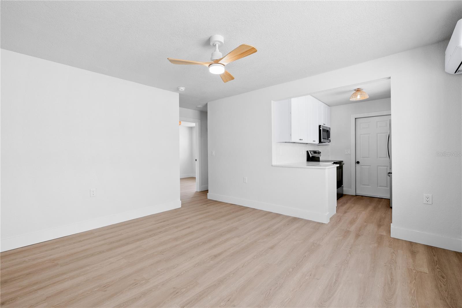 Image 11 of 14 For 13388 1st Street E C