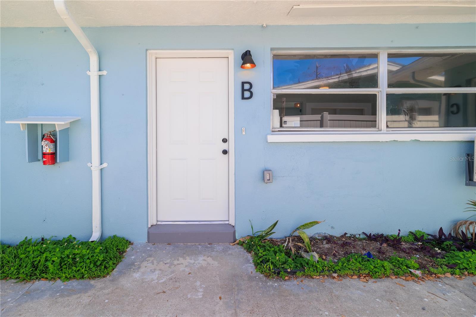 Image 3 of 14 For 13388 1st Street E C