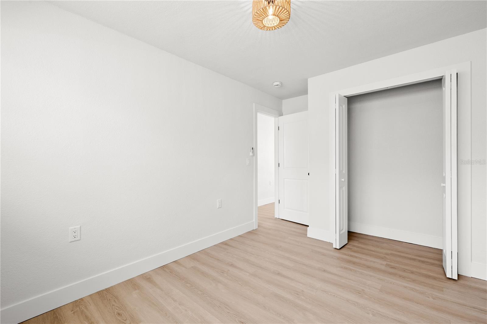 Image 7 of 14 For 13388 1st Street E C