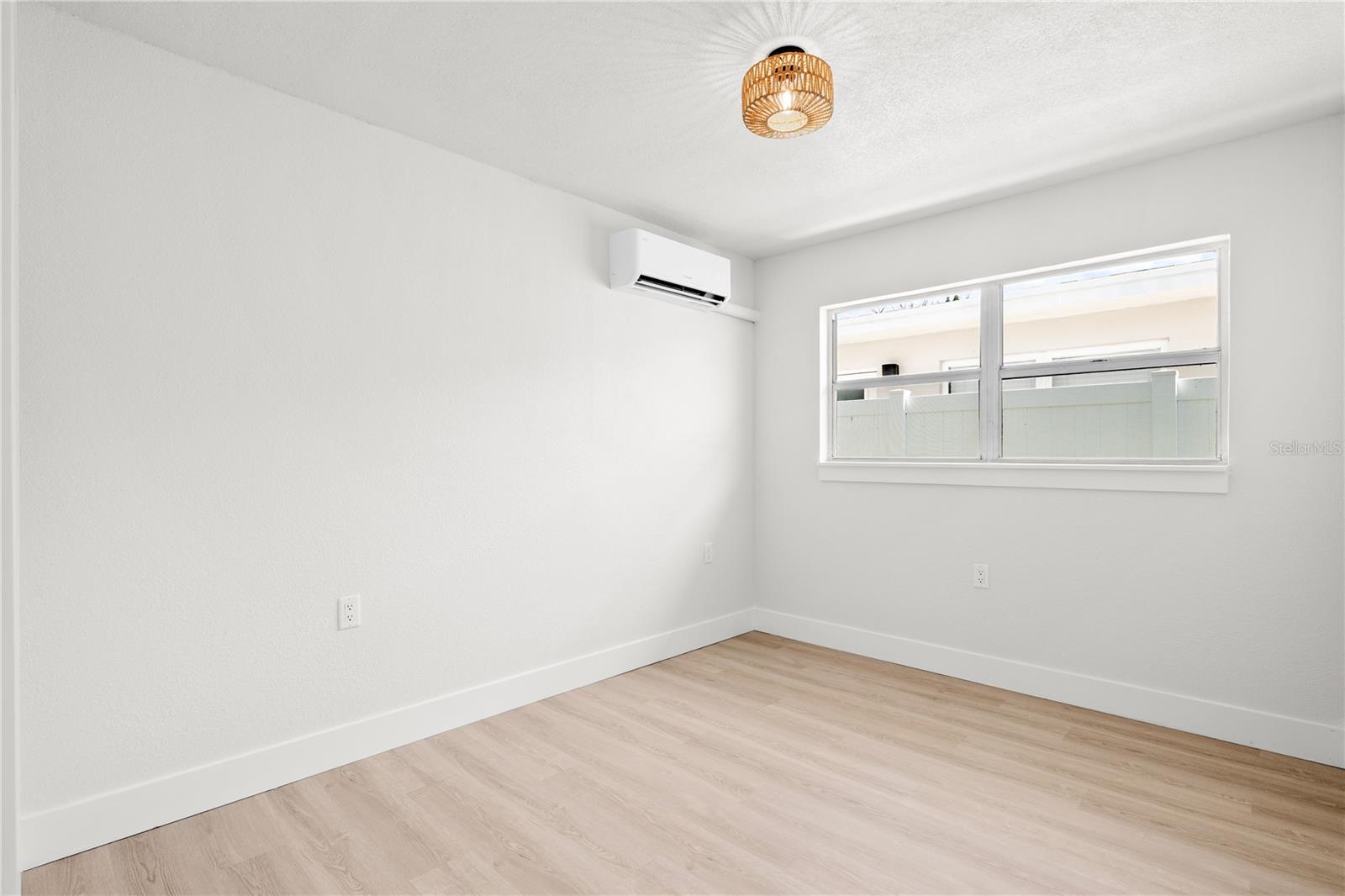 Image 8 of 14 For 13388 1st Street E C