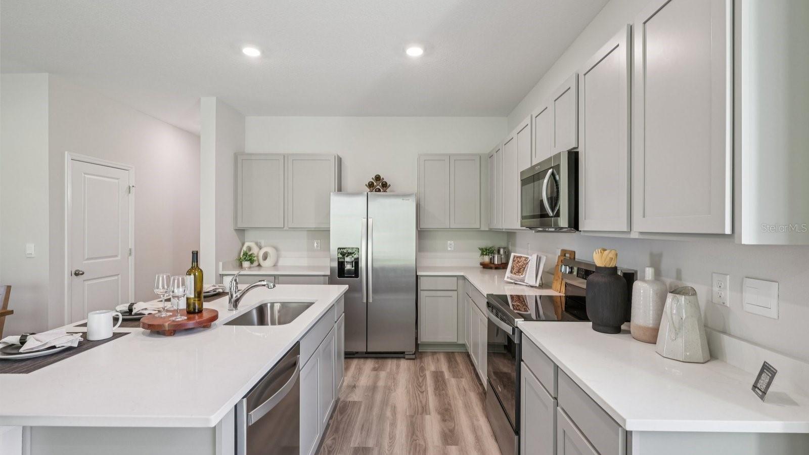 Image 13 of 32 For 17607 Spanish Oak Loop