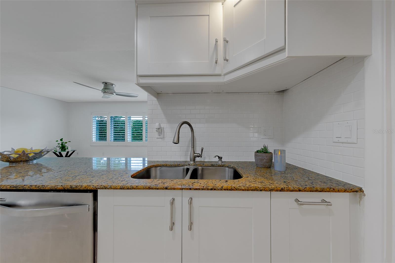 Image 11 of 39 For 1923 Sky Drive