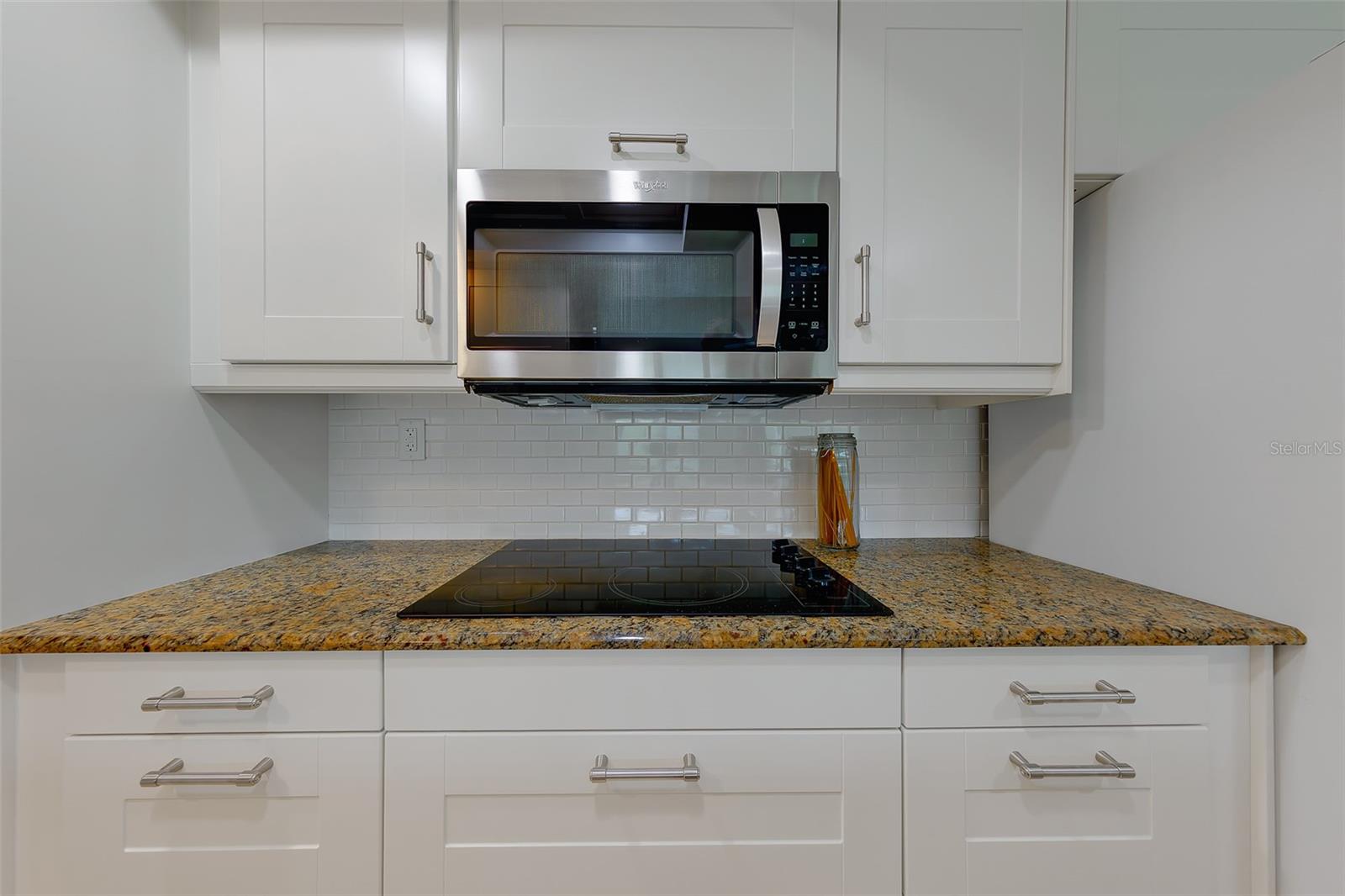 Image 12 of 39 For 1923 Sky Drive