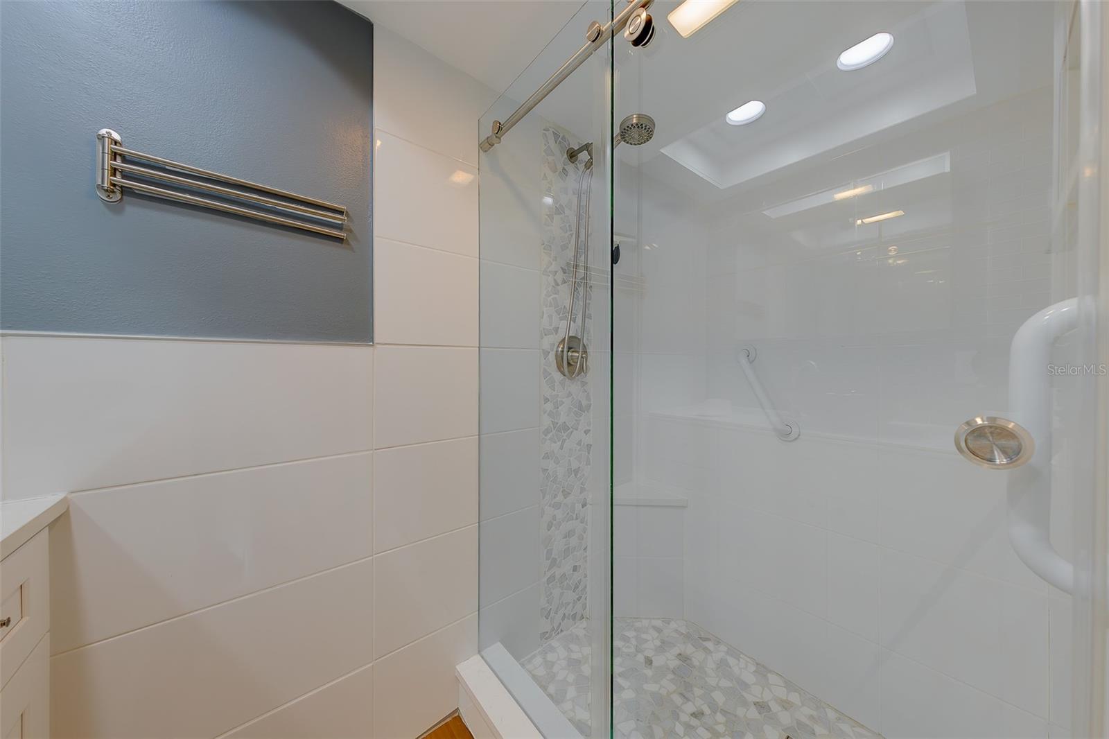 Image 22 of 39 For 1923 Sky Drive