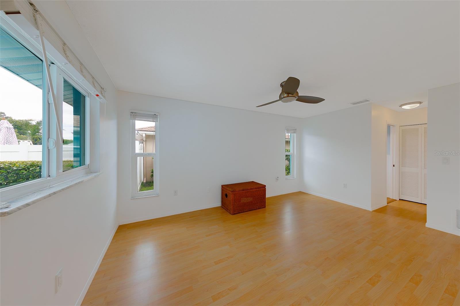 Image 29 of 39 For 1923 Sky Drive