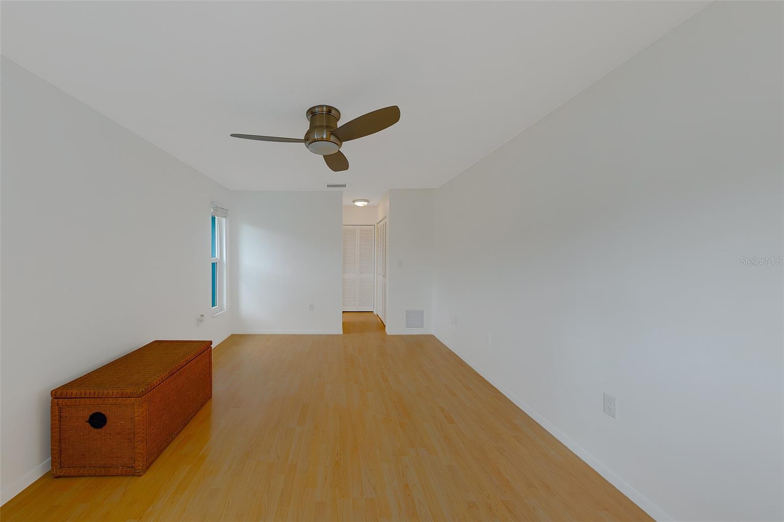 Image 30 of 39 For 1923 Sky Drive