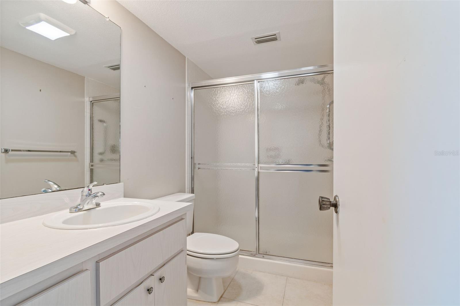 Image 18 of 37 For 2150 Shelly Drive B