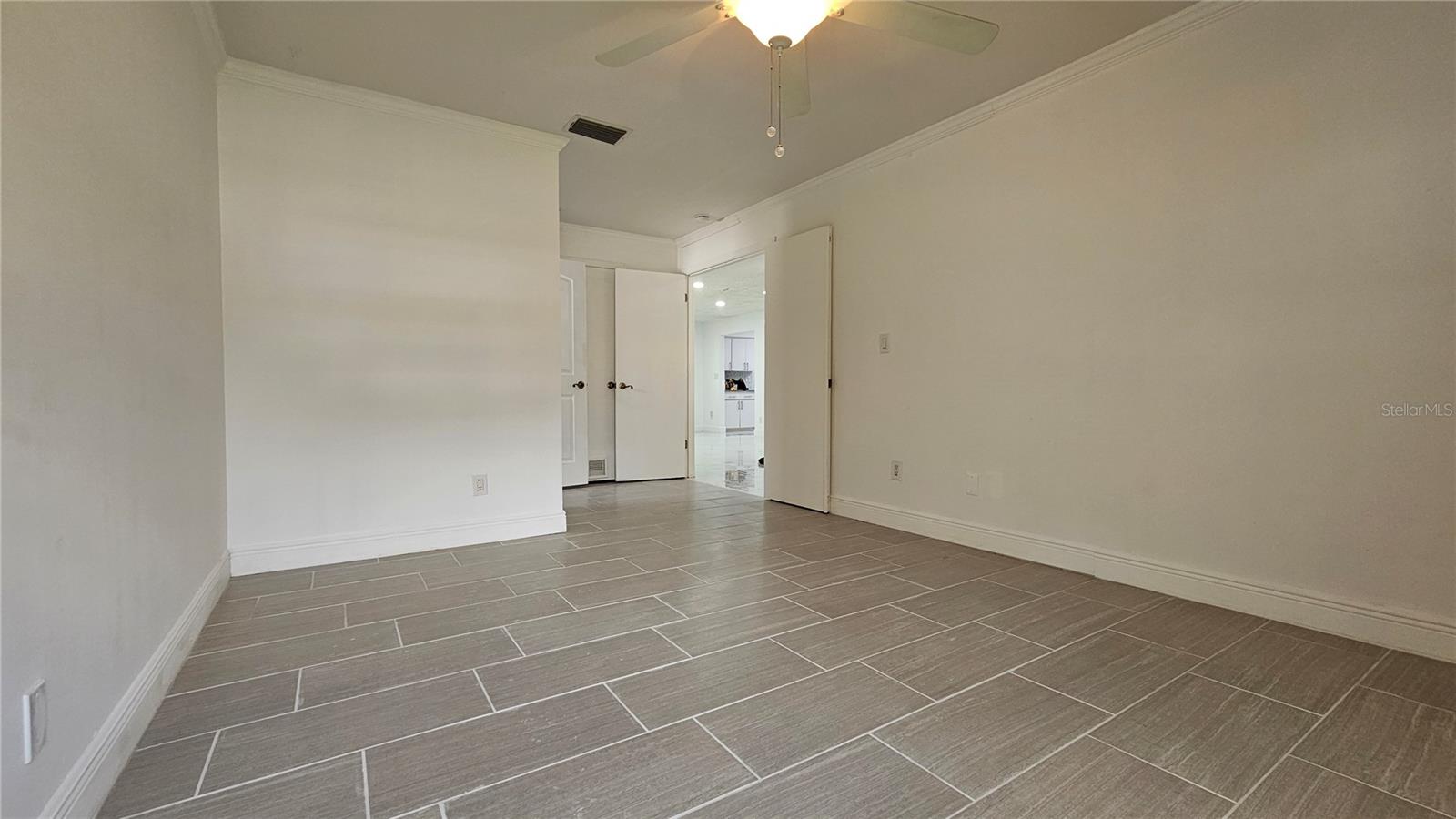 Image 11 of 47 For 2626 Wendover Terrace