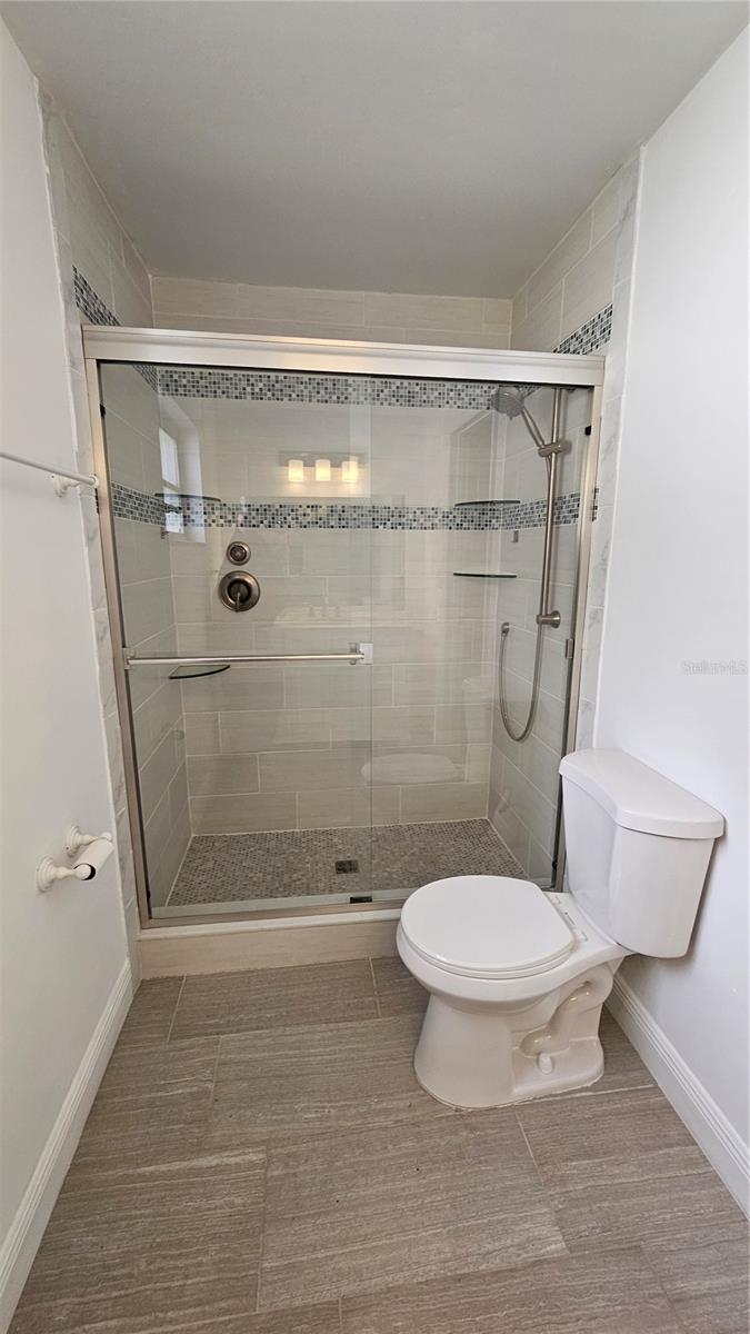 Image 14 of 47 For 2626 Wendover Terrace