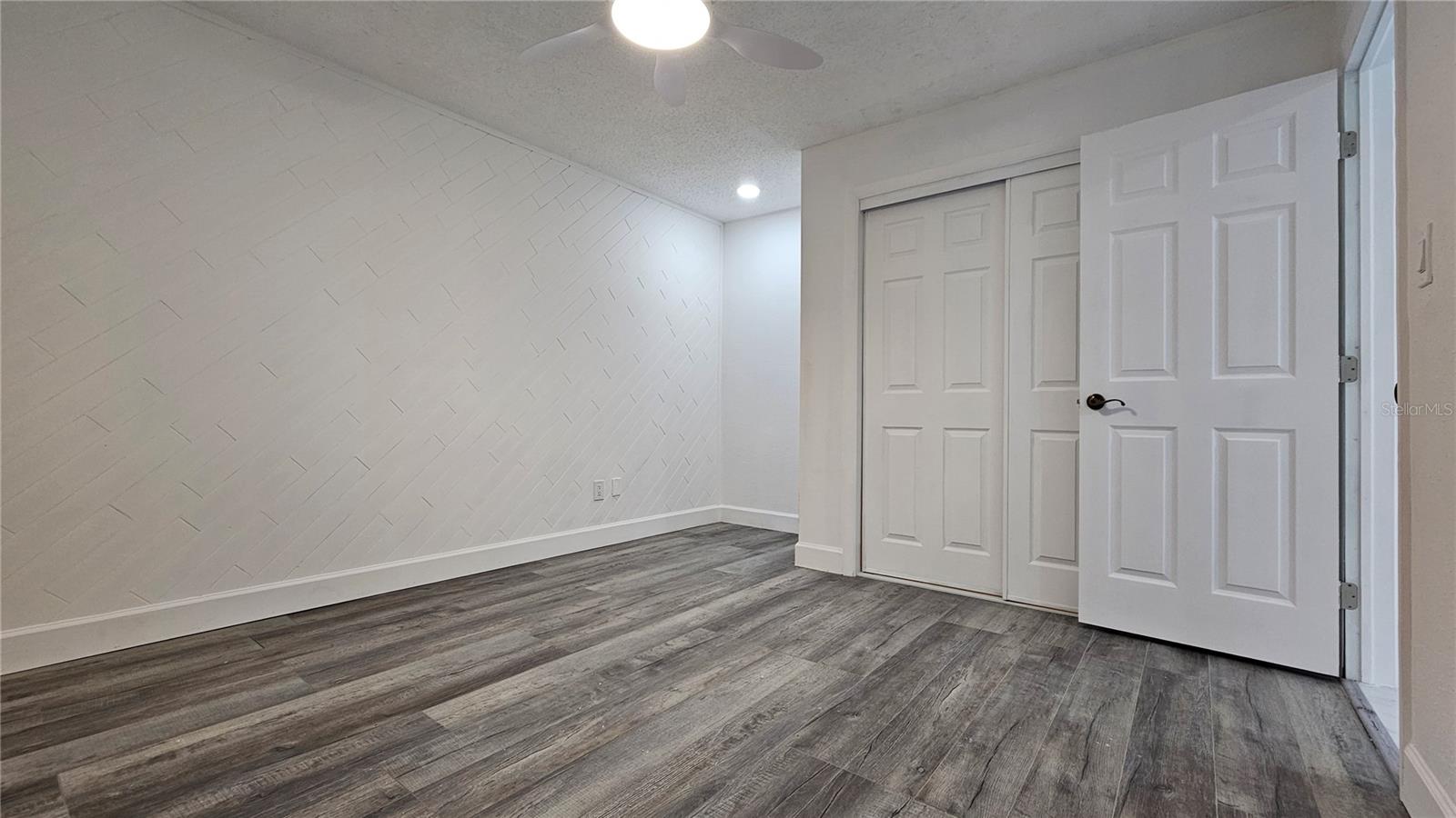 Image 19 of 47 For 2626 Wendover Terrace