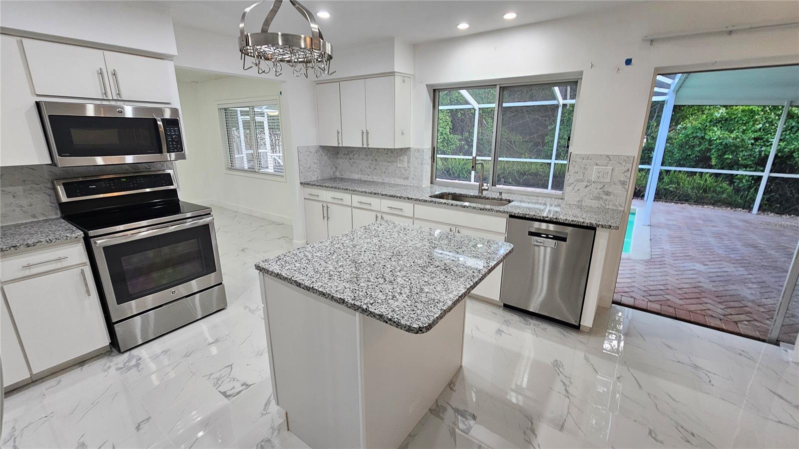 Image 23 of 47 For 2626 Wendover Terrace