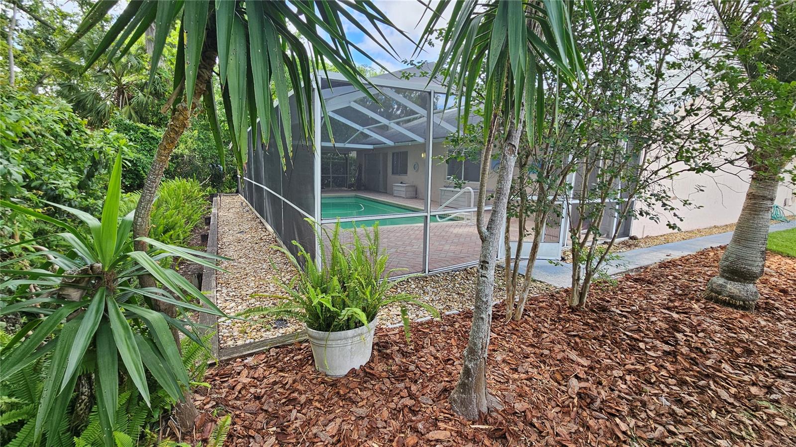 Image 37 of 47 For 2626 Wendover Terrace