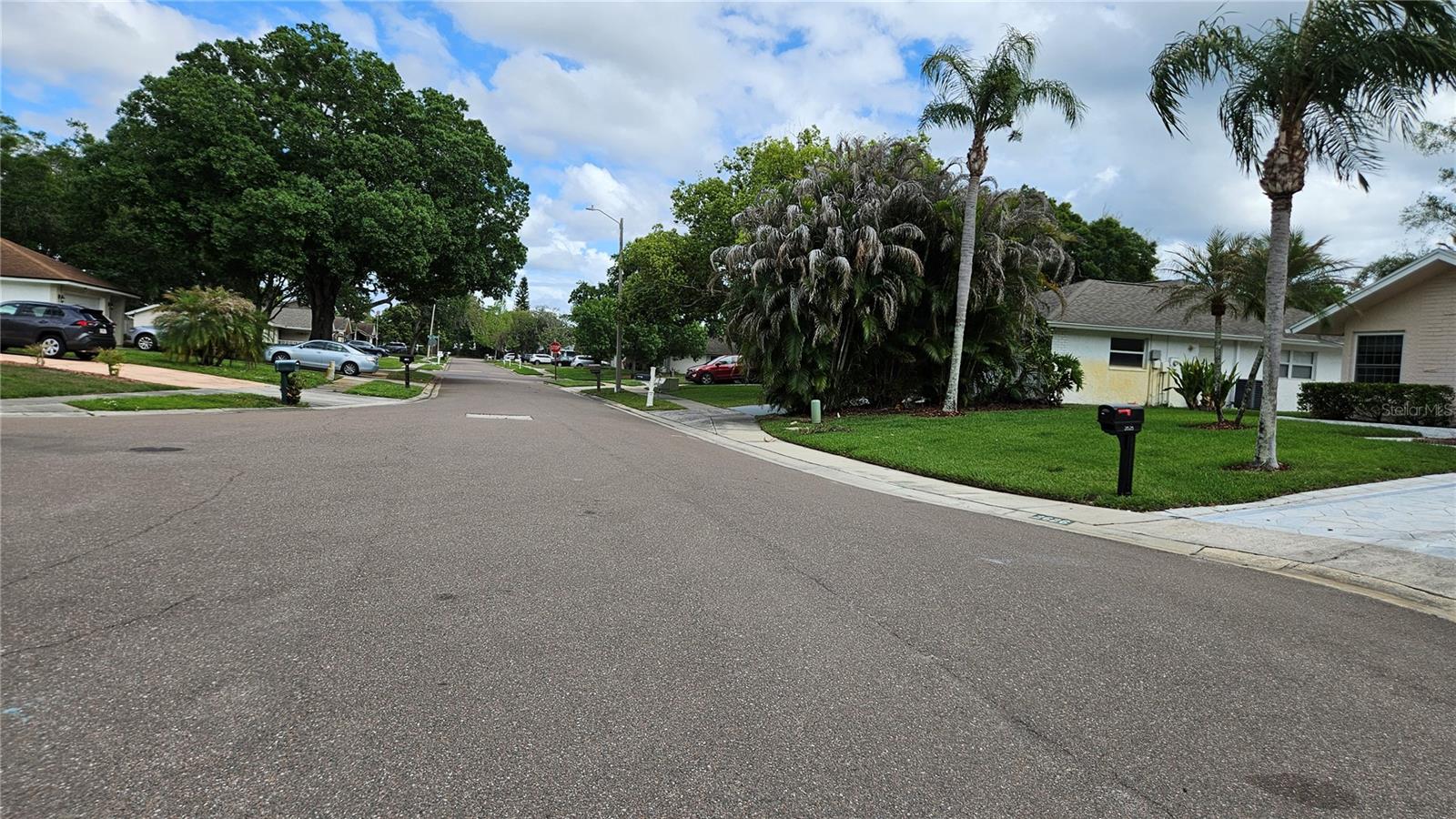 Image 38 of 47 For 2626 Wendover Terrace