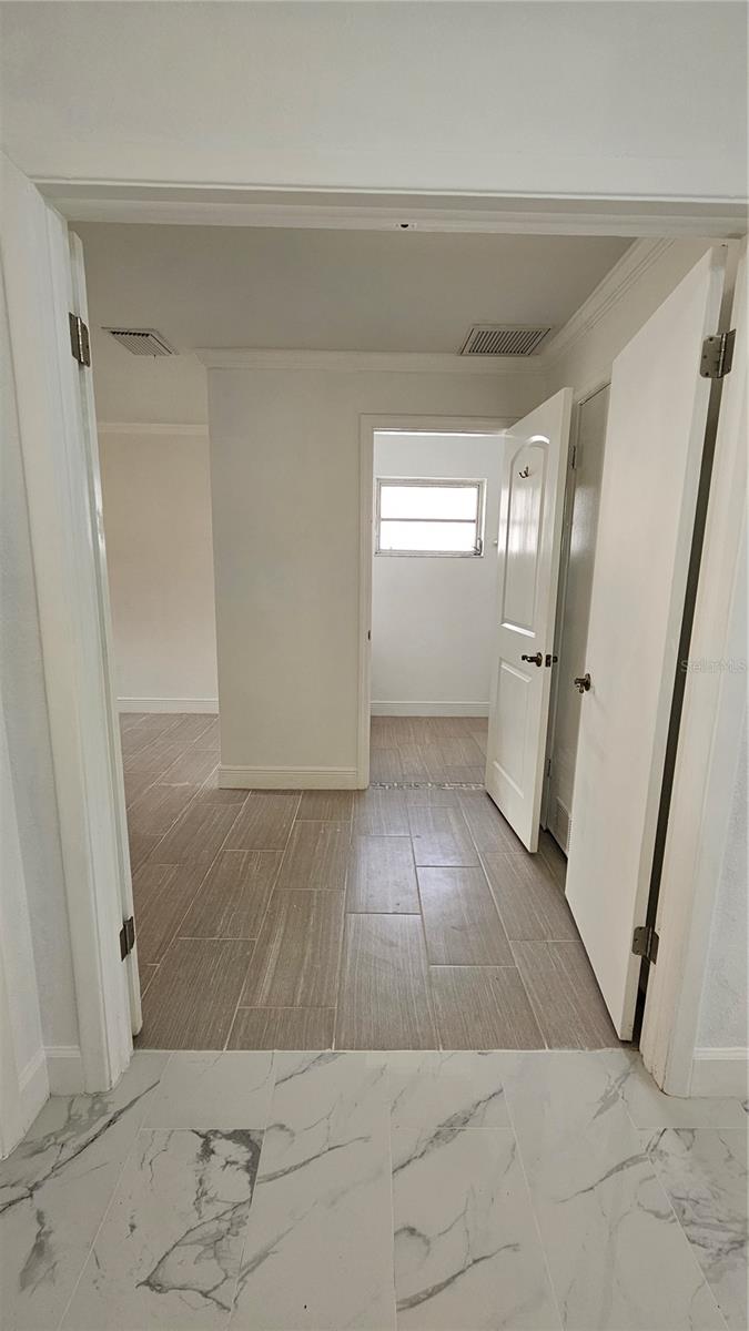 Image 9 of 47 For 2626 Wendover Terrace