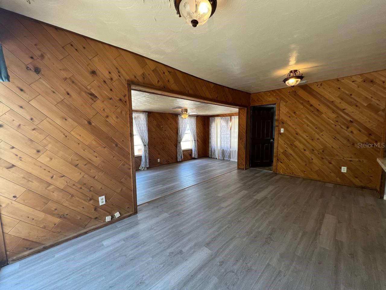 Image 15 of 31 For 6206 Richard Avenue