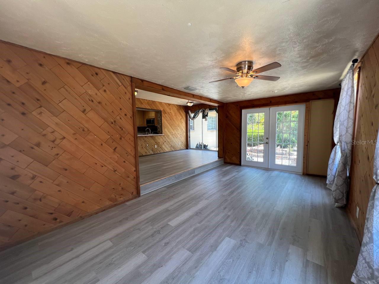 Image 17 of 31 For 6206 Richard Avenue