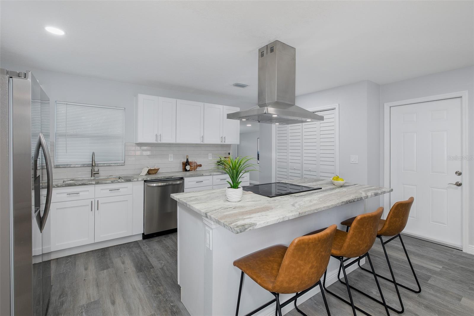 Image 13 of 40 For 7235 15th Street N