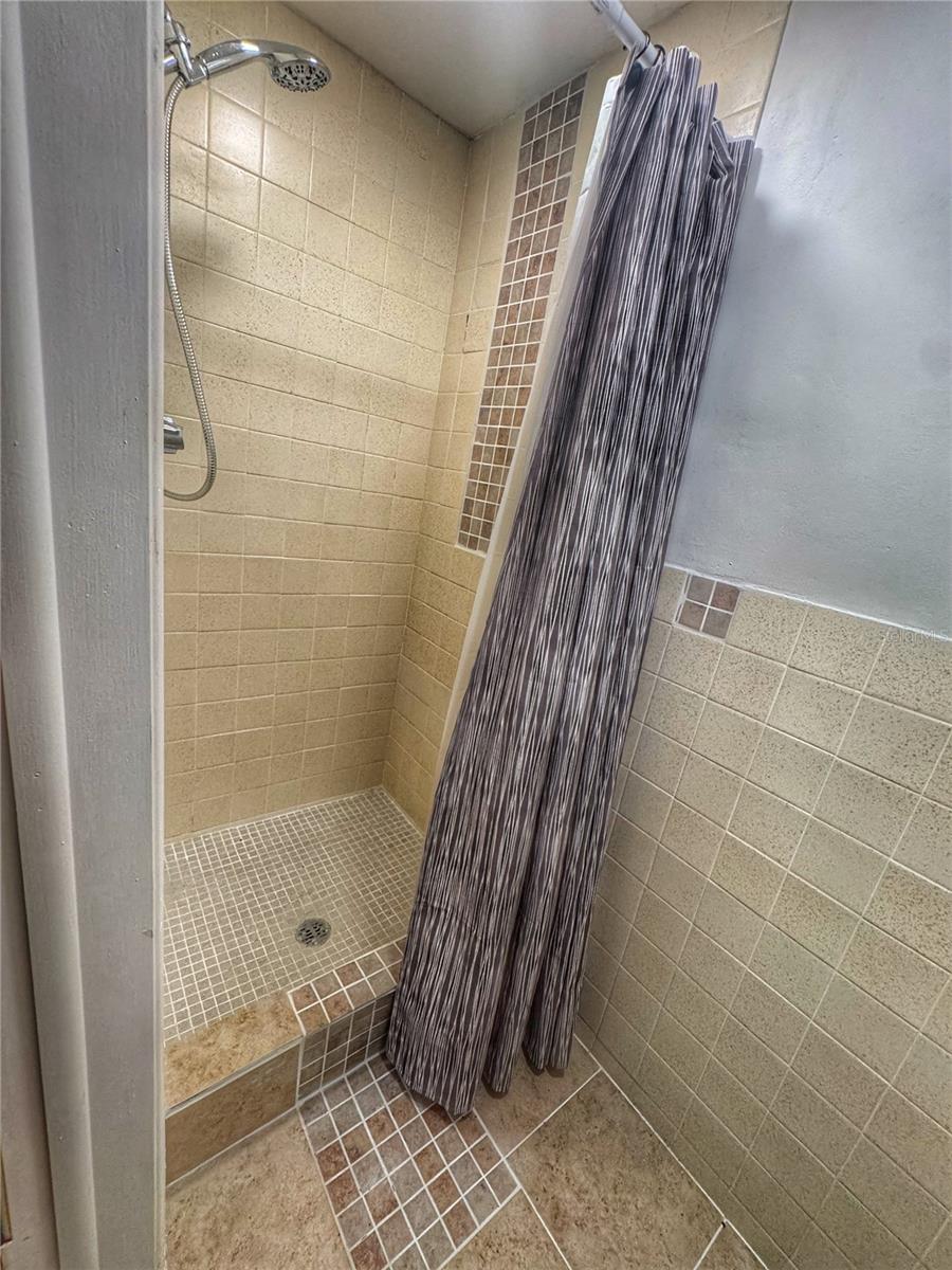 Image 18 of 23 For 3632 Morley Drive