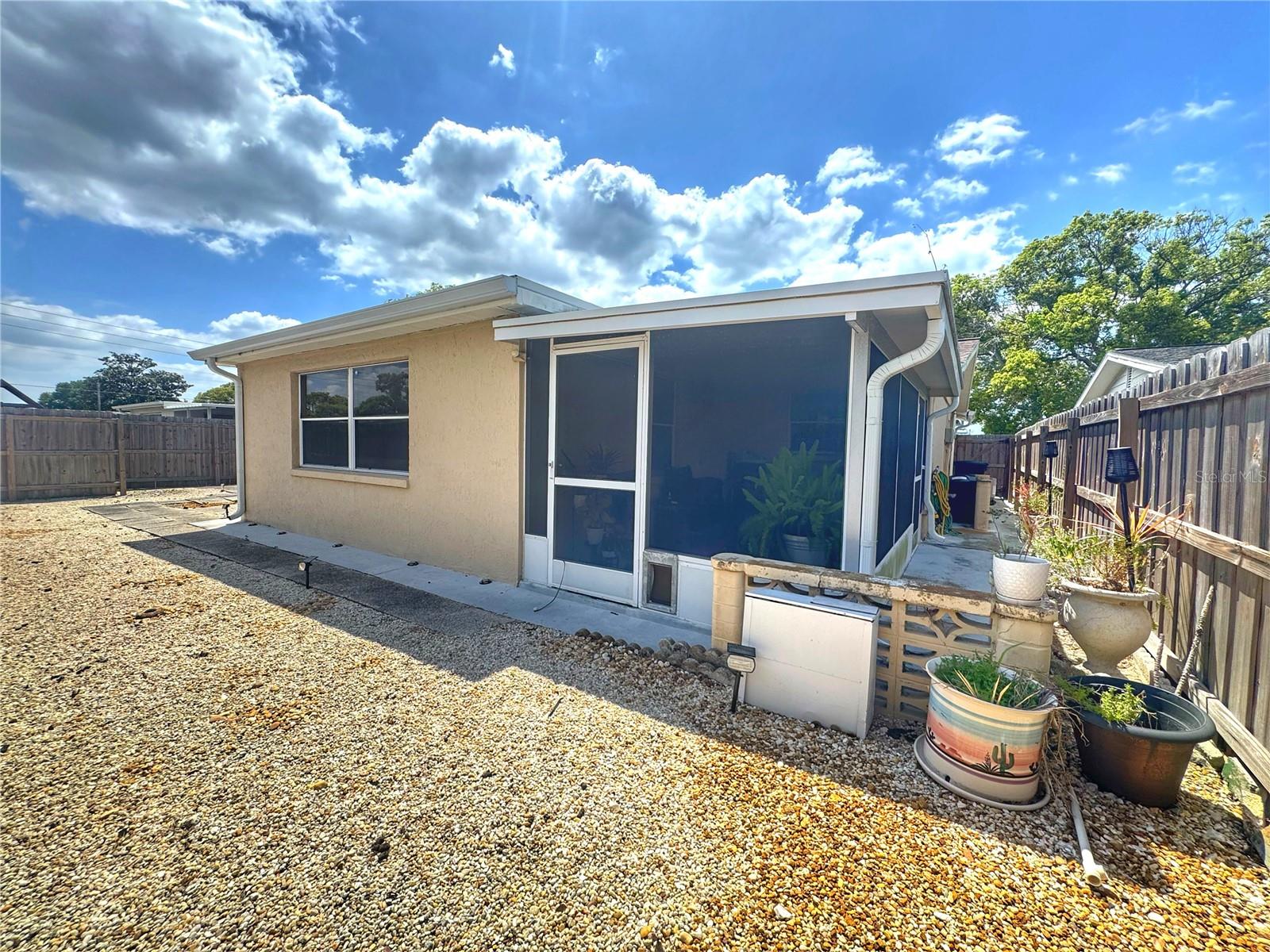 Image 20 of 23 For 3632 Morley Drive