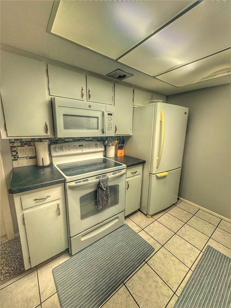 Image 8 of 23 For 3632 Morley Drive