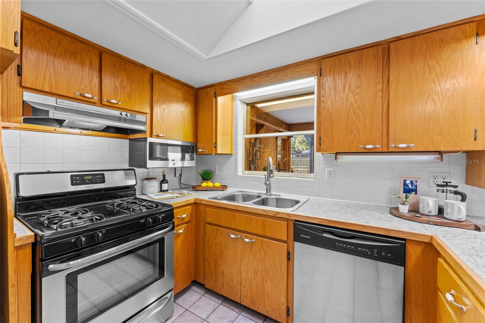 Image 13 of 58 For 1502 Haven Bend