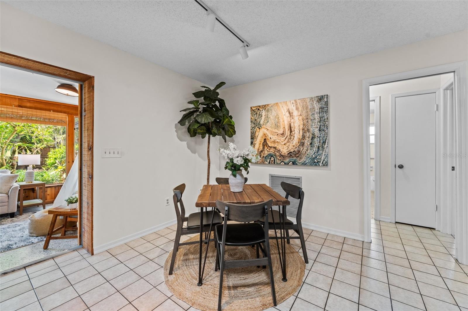 Image 16 of 58 For 1502 Haven Bend