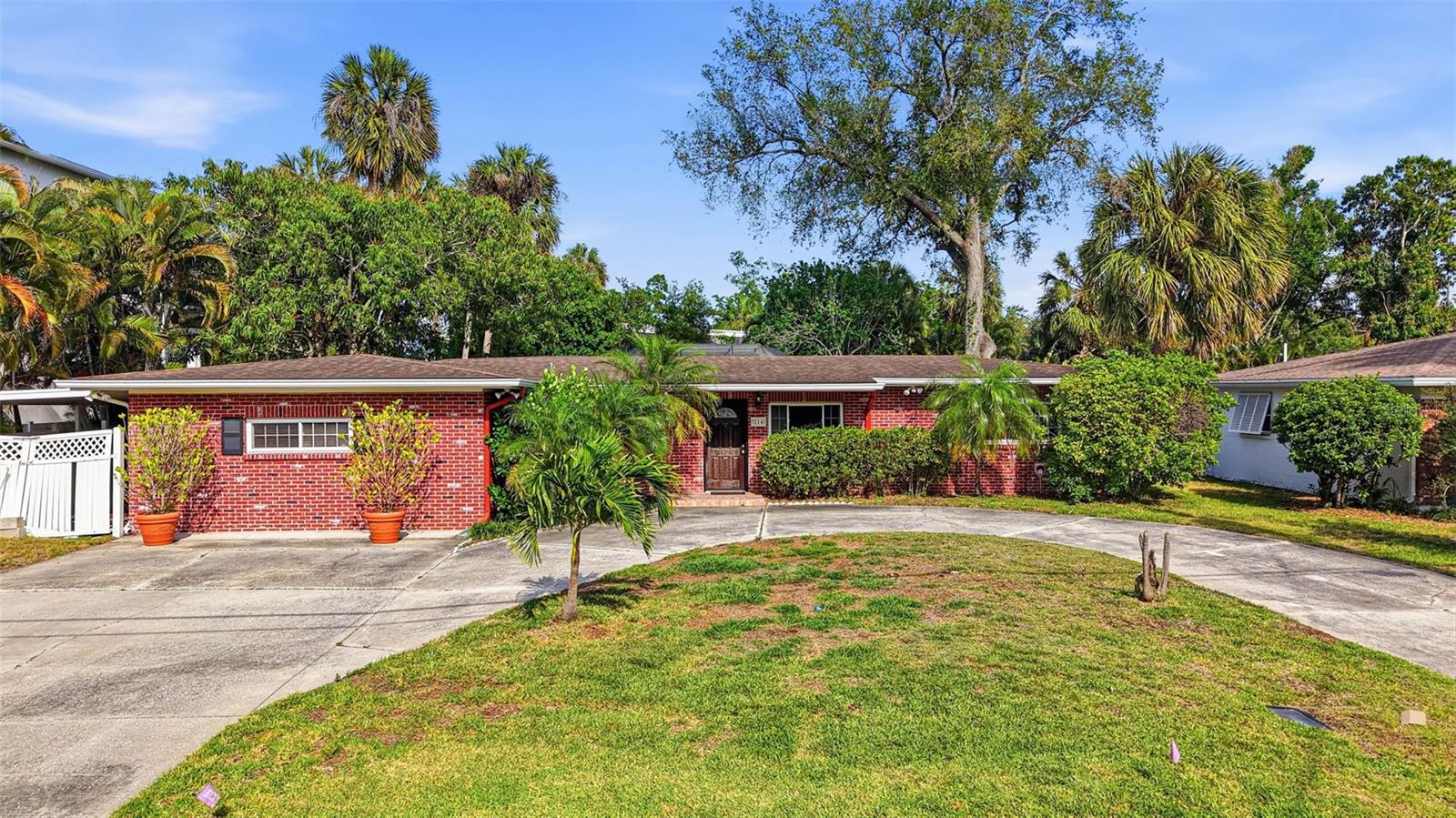 Image 2 of 18 For 214 Occident Street