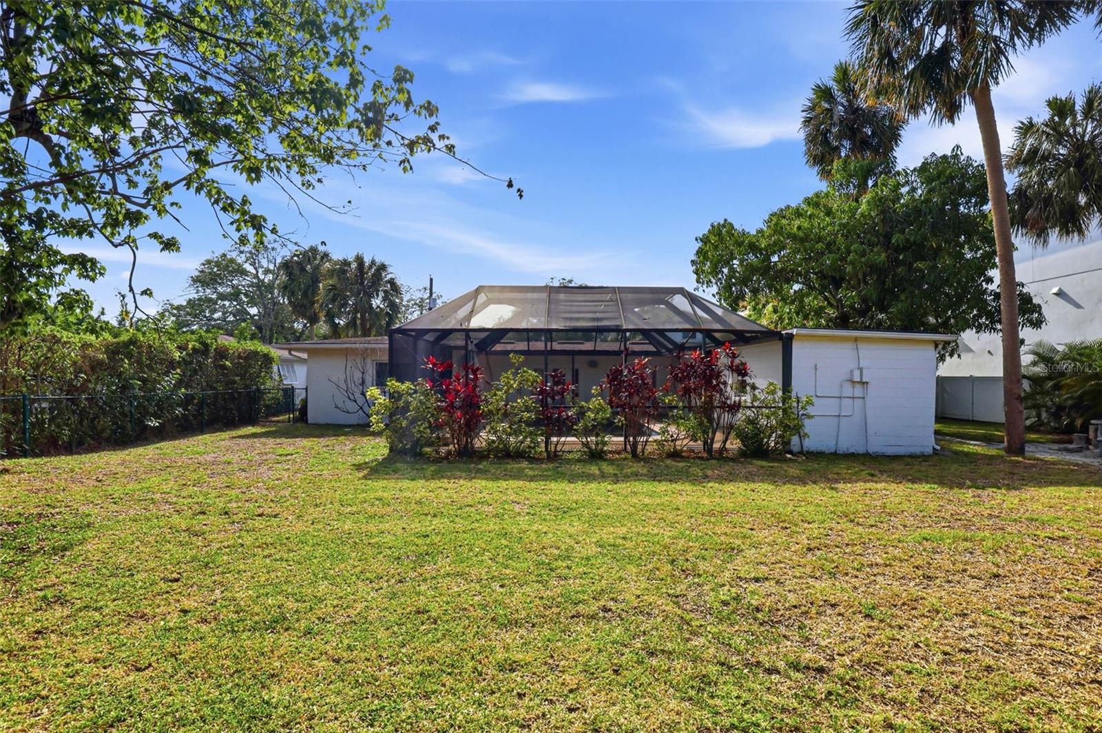 Image 6 of 18 For 214 Occident Street